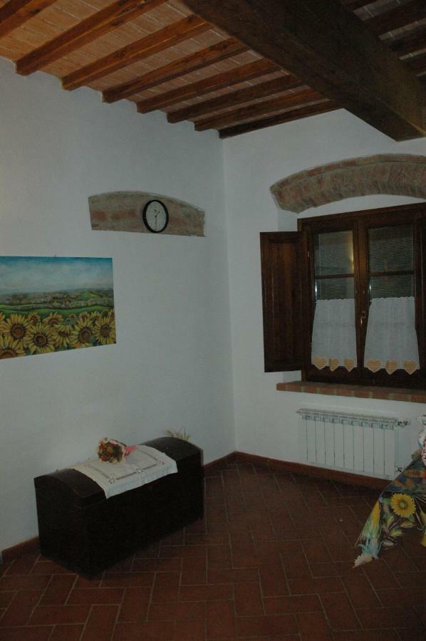 Agriturismo Podere Molino ペッチョリ エクステリア 写真