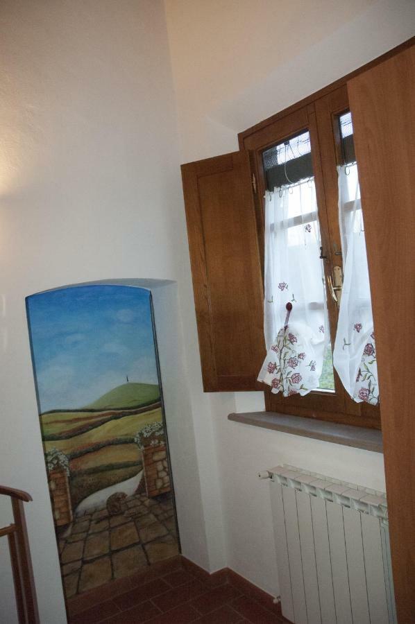 Agriturismo Podere Molino ペッチョリ エクステリア 写真