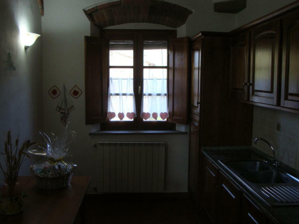 Agriturismo Podere Molino ペッチョリ エクステリア 写真